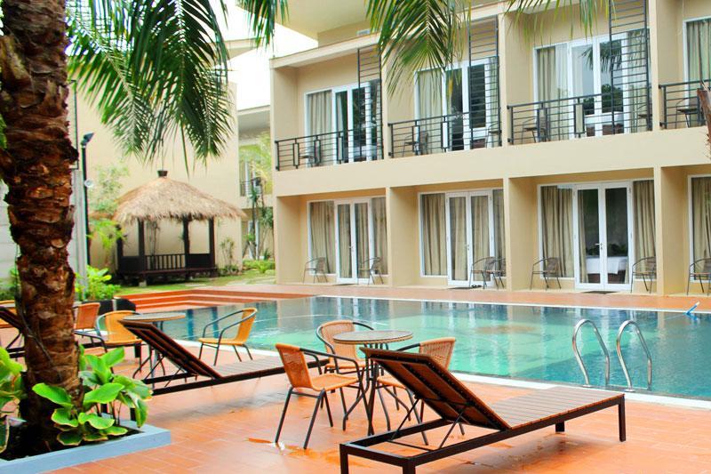 Bali De Anyer Hotel & Restaurant Exterior photo