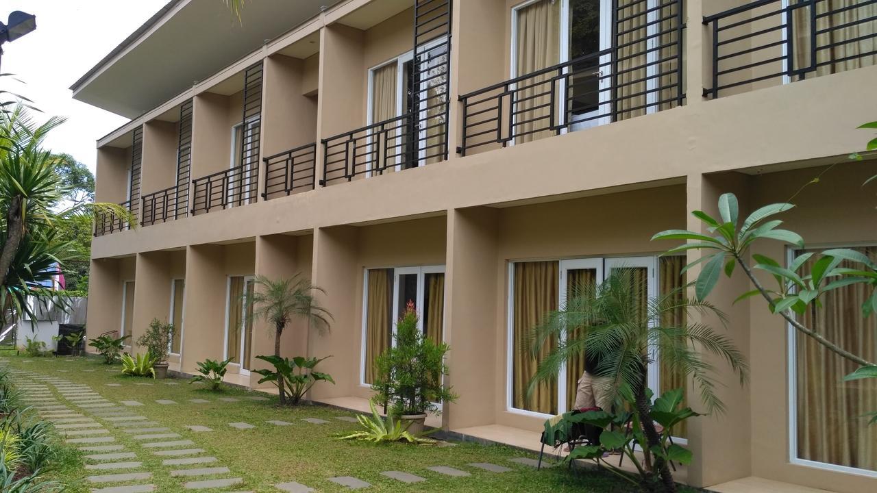 Bali De Anyer Hotel & Restaurant Exterior photo